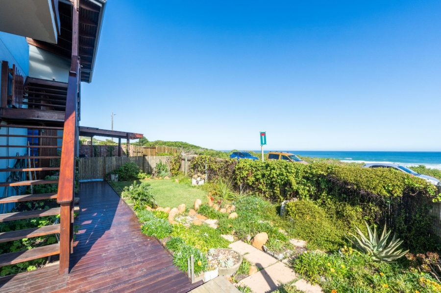 4 Bedroom Property for Sale in Kleinkrantz Western Cape